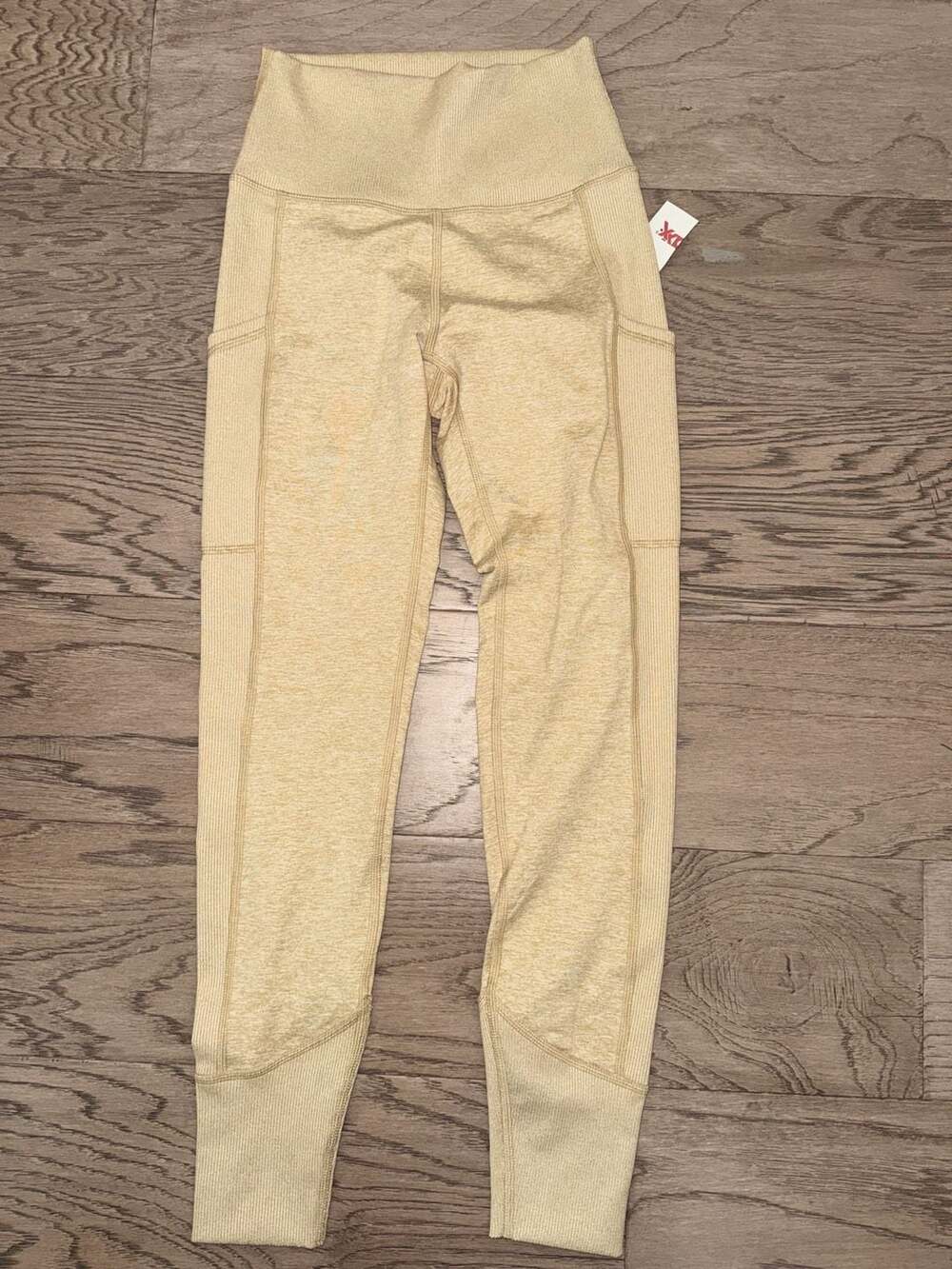 Nwt offline by Aerie The Hugger Hi-Rise Legging Size S